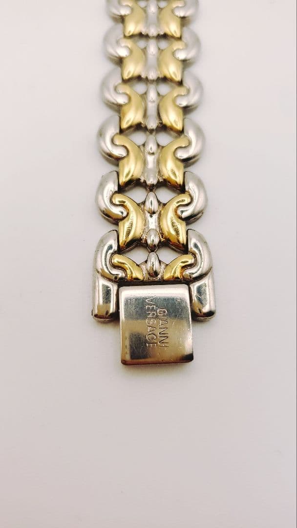 ゆ*き様 年末限定。メンズーレディース。【稼働品】GIANNI VERSACE