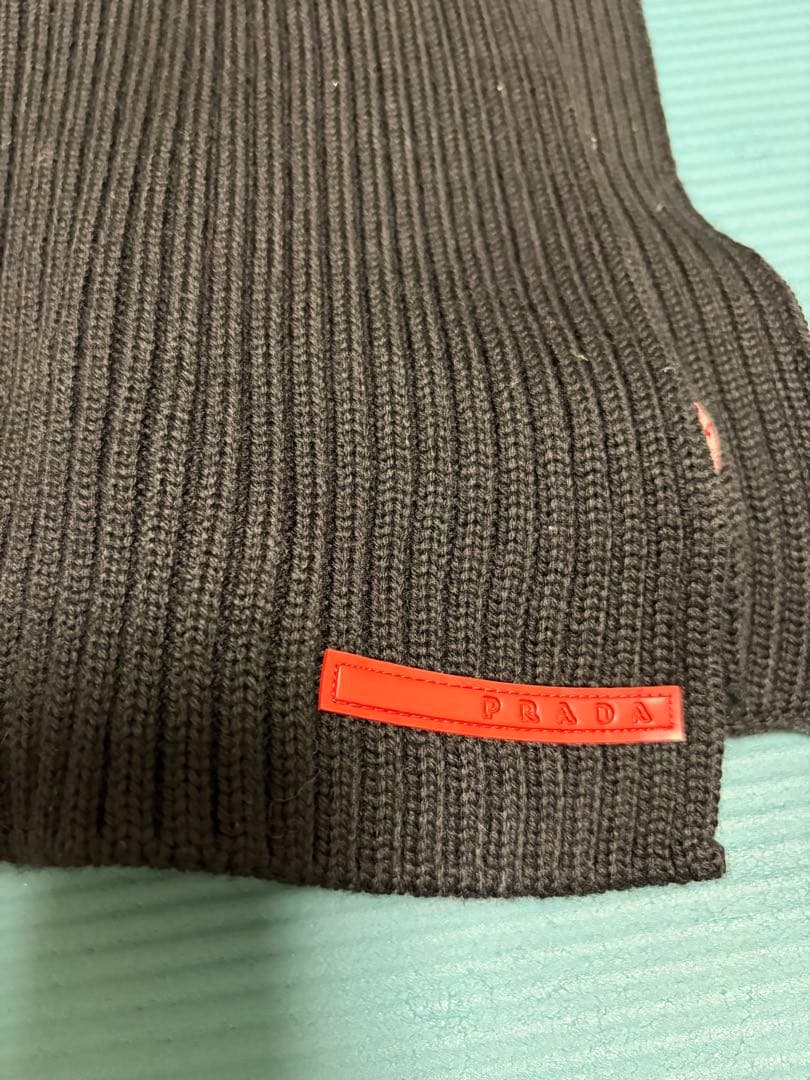PRADA スポーツ　ブラック マフラー 100%厚手ウール　プラダ