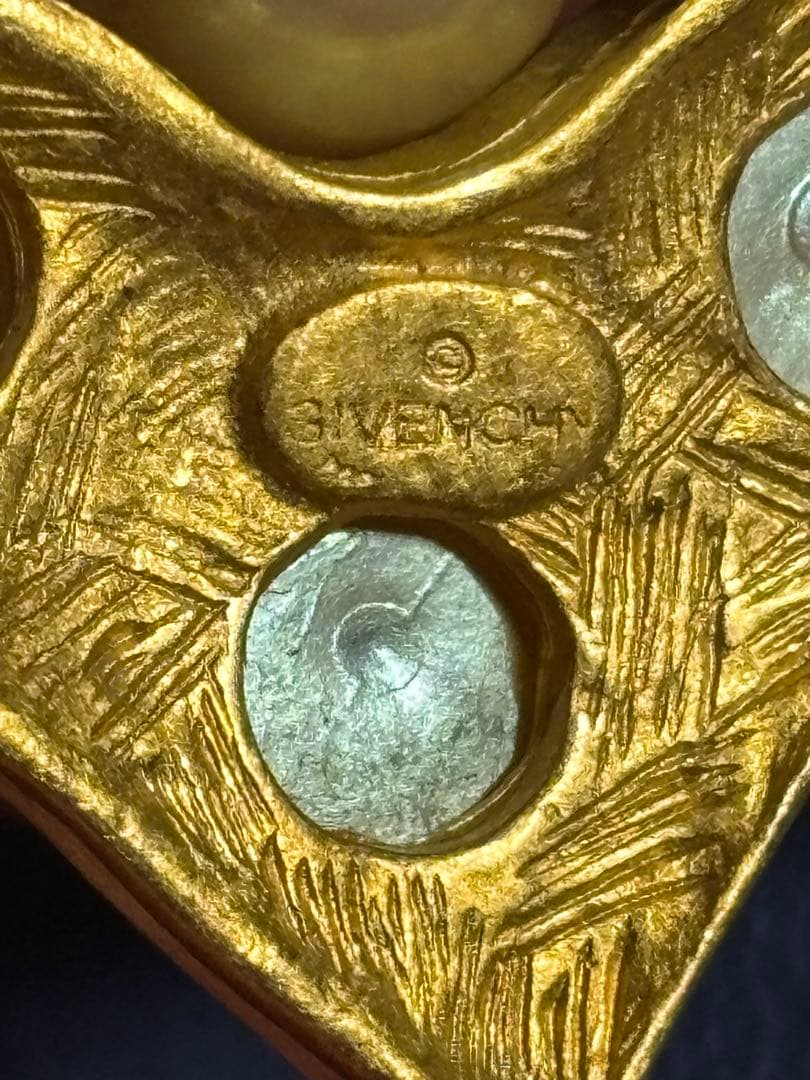 希少　大　ずっしりGIVENCHYハート型ペンダントネックレス　レアヴィンテージ