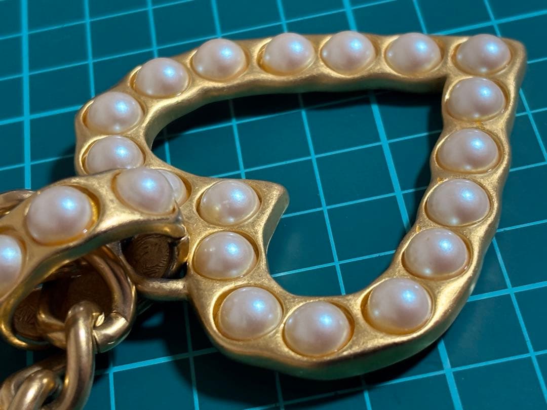 希少　大　ずっしりGIVENCHYハート型ペンダントネックレス　レアヴィンテージ