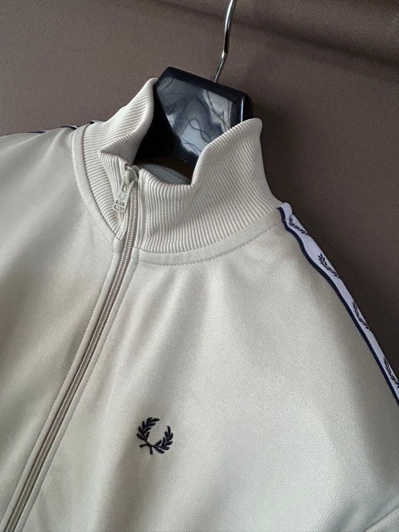 Taped Track Jacket／フレッドペリートラックジャケット