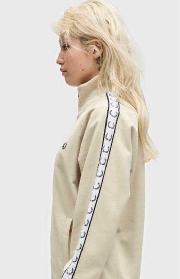 Taped Track Jacket／フレッドペリートラックジャケット