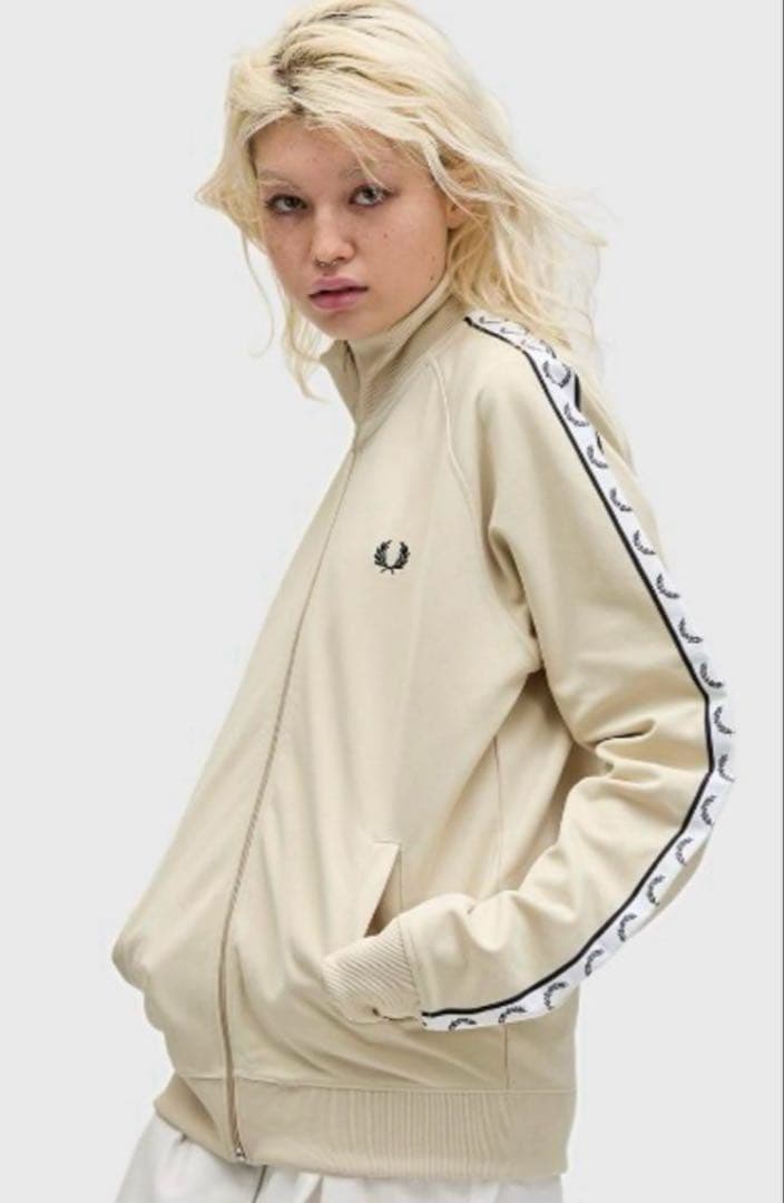 Taped Track Jacket／フレッドペリートラックジャケット