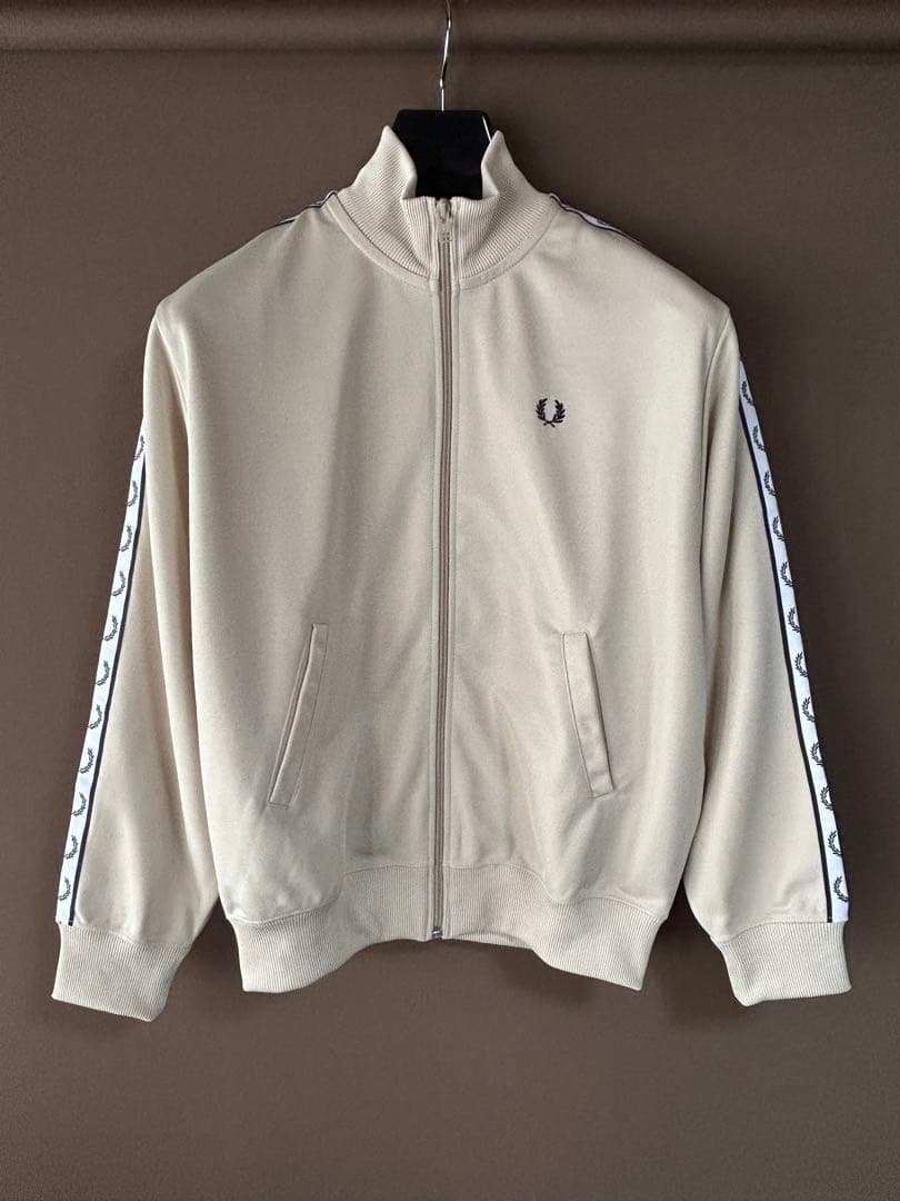 Taped Track Jacket／フレッドペリートラックジャケット