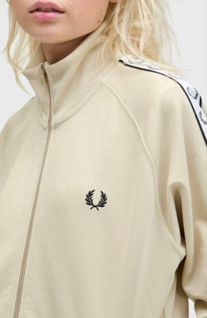 Taped Track Jacket／フレッドペリートラックジャケット