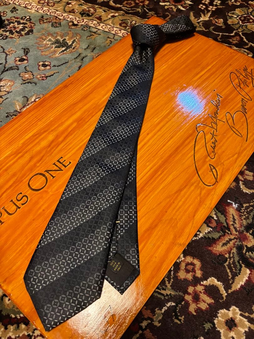 超美品Louis Vuitton モノグラム模様 ネクタイ