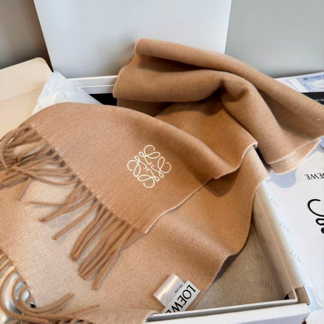 ロエベ　アナグラム刺繍　カシミヤマフラー