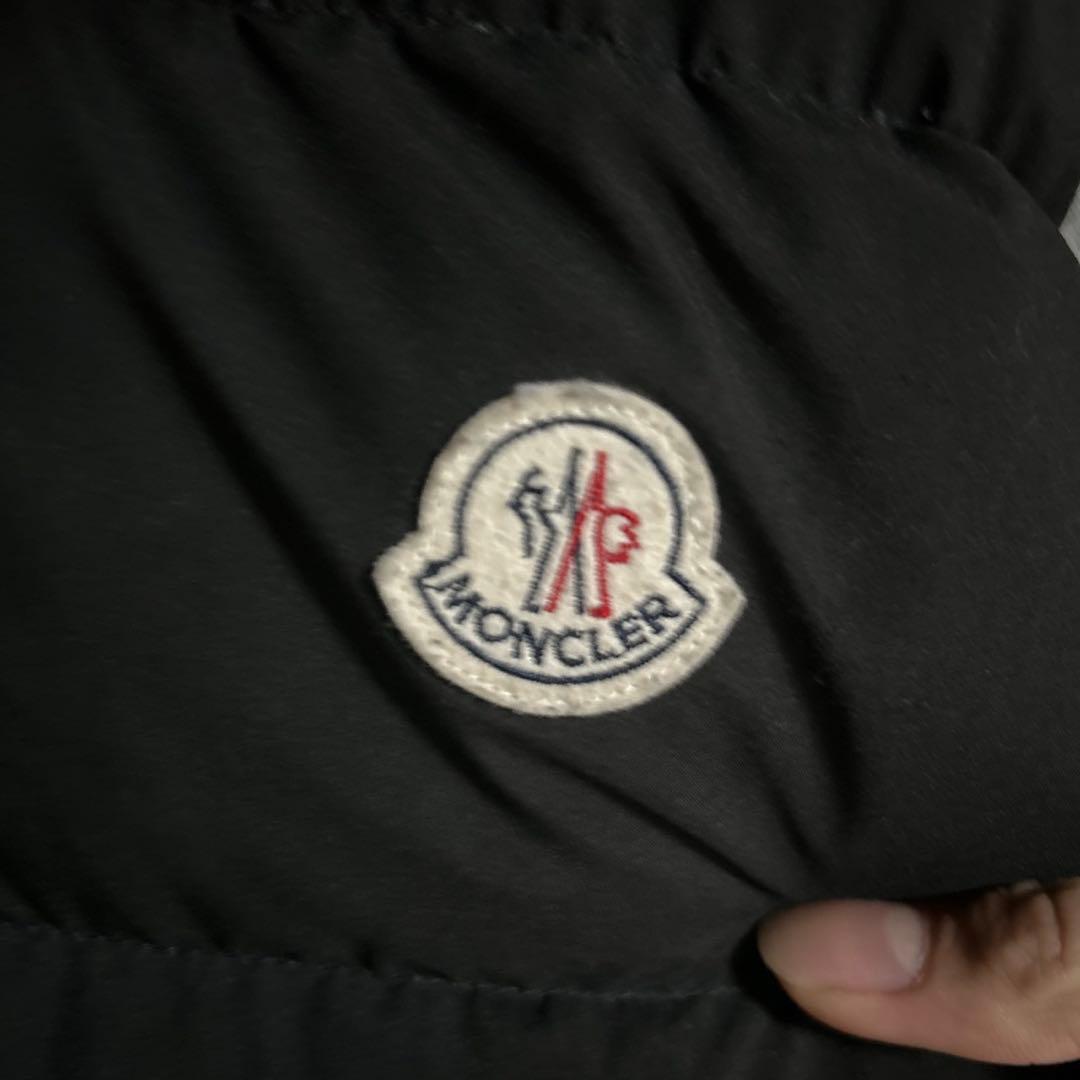 MONCLER(モンクレール)ダウンベスト