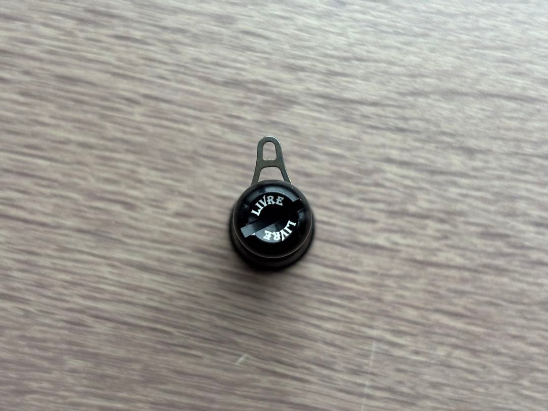 ① LIVRE リブレ バランサー ブラックリミテッドスクマニフックキーパー