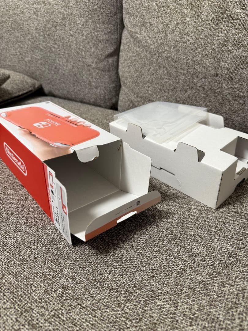 Nintendo Switch Lite ピンク 本体【箱付き】