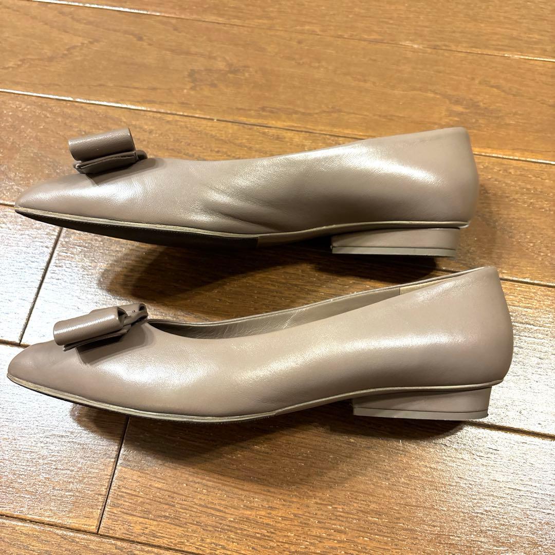 フェラガモ VIVA ナッパカーフ　キャラウェイ　リボンパンプス71/2 サイズ