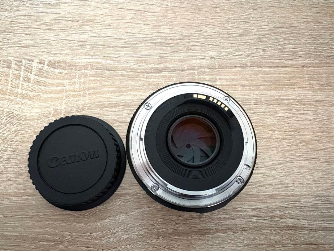 美品　Canon EF 50mm f/1.8 STM レンズ