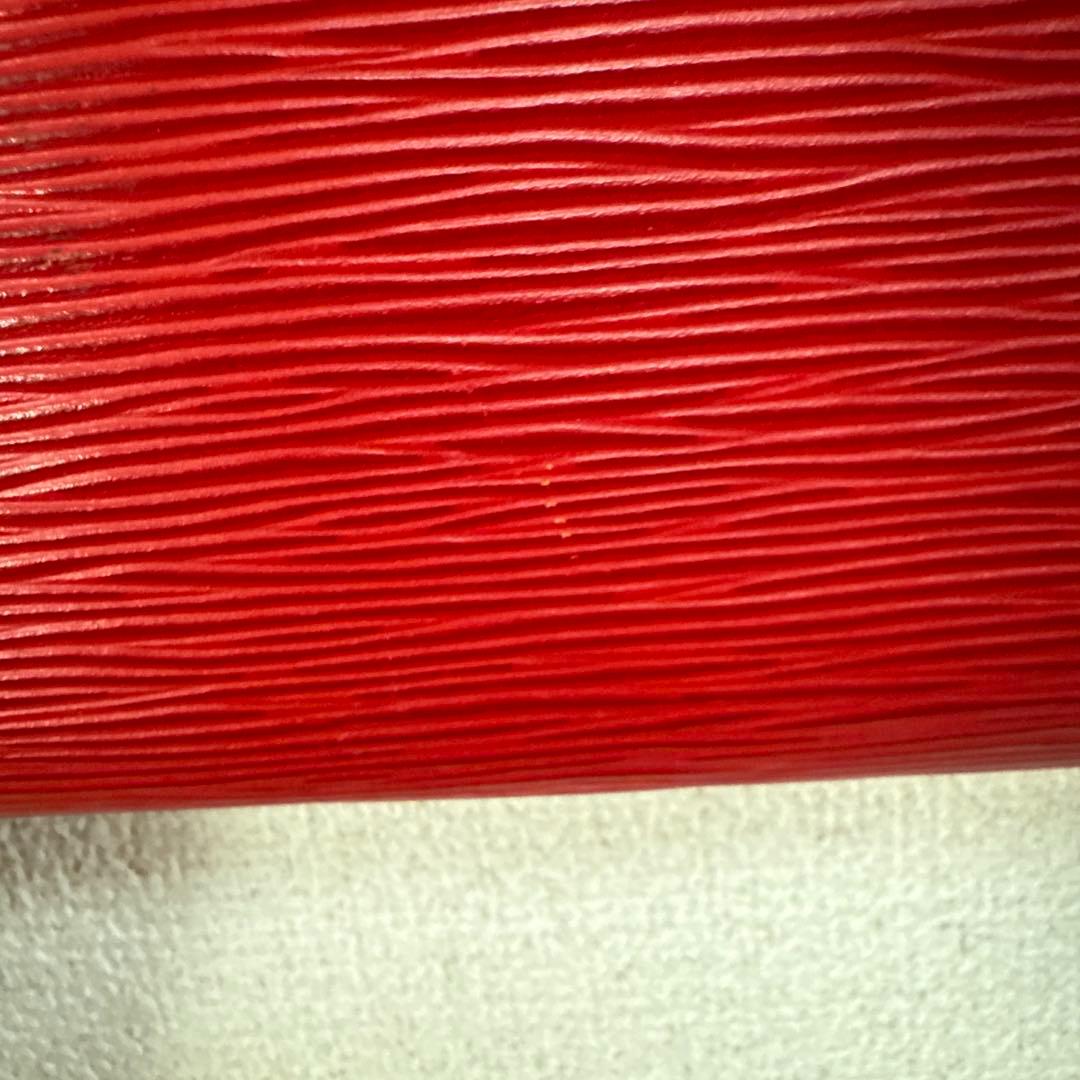 ルイヴィトン エピ アクセソワール ポーチ ポシェットハンドバッグ レッド 赤