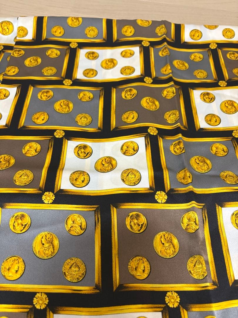 Zilli シルク100% マフラー 柄