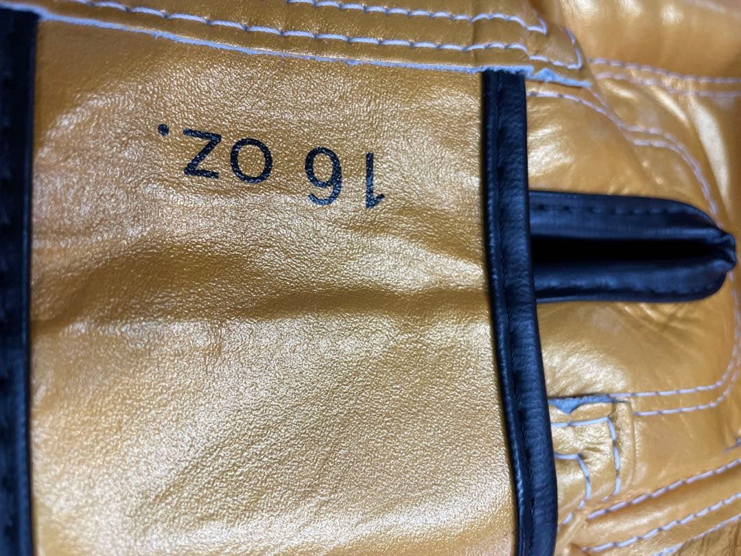 新品　未使用　Fairtex ボクシンググローブ 16oz ゴールド