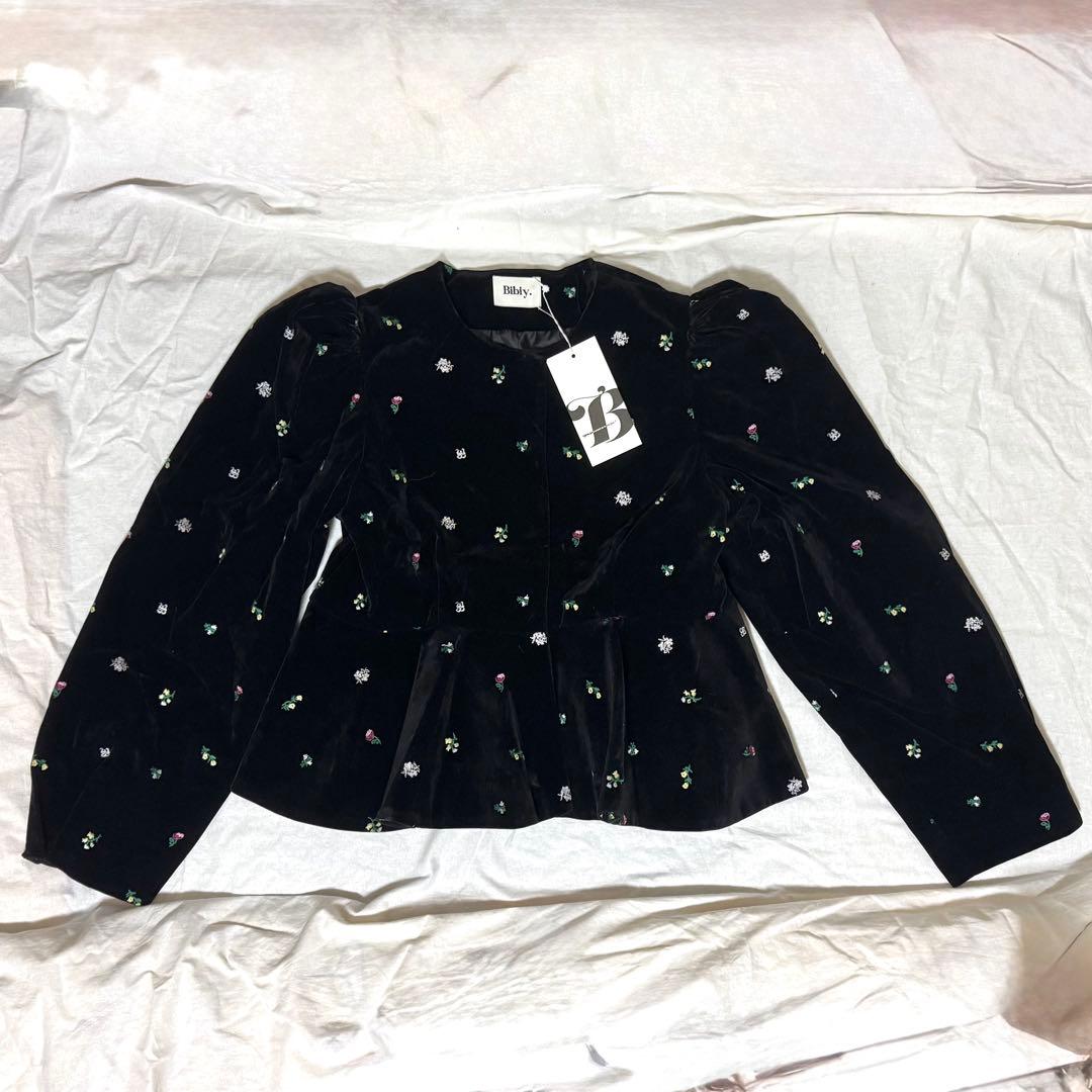 新品未使用Bibiy. B. STARARY PEPURAMU CARDIGAN