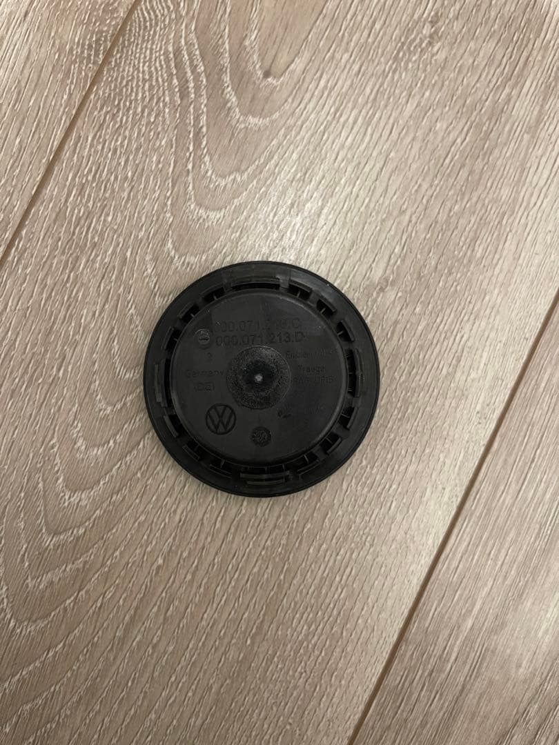 Volkswagen ダイナミックハブキャップ 4個セット