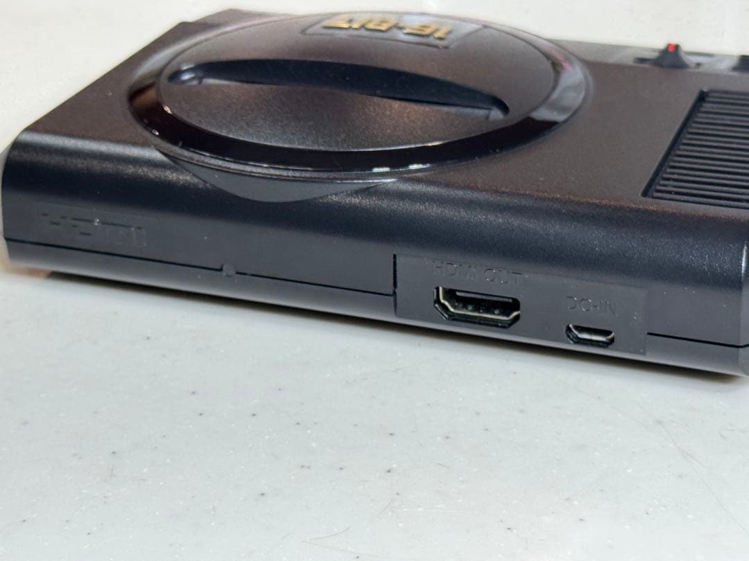 【完品/ケーブル未使用】メガドライブミニW（コントロールパッド2個付）