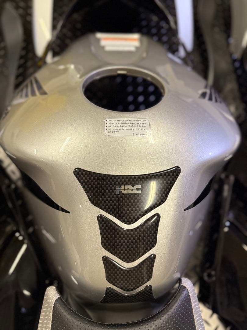 極上外装　cbr1000rr sc57 シートおまけ　フルカウル