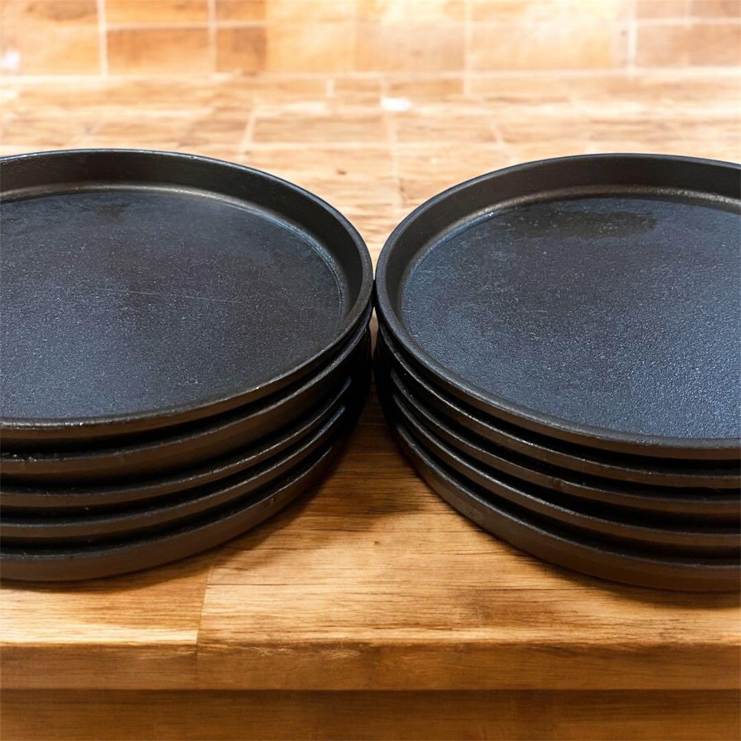 鉄板22cmステーキ皿　丸型(IH対応)鉄 ー丸皿+木製プレート20枚セット