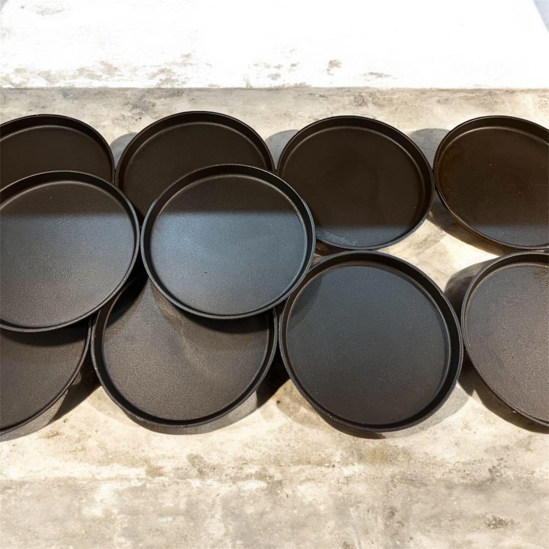 鉄板22cmステーキ皿　丸型(IH対応)鉄 ー丸皿+木製プレート20枚セット