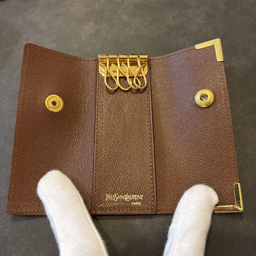 【新品】Yves Saint Laurent レザーキーケース ブラウン　ロゴ