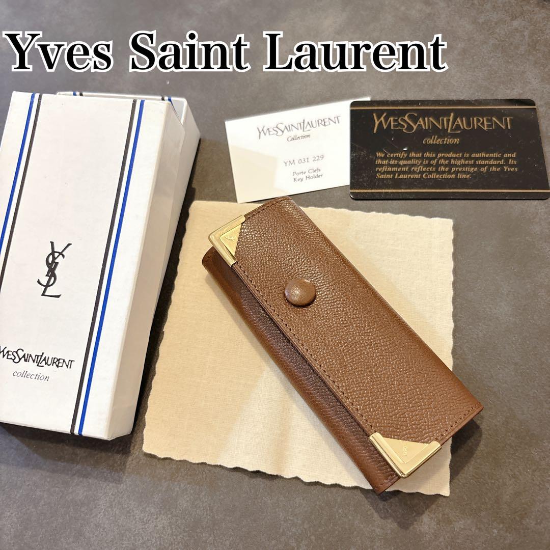 【新品】Yves Saint Laurent レザーキーケース ブラウン　ロゴ