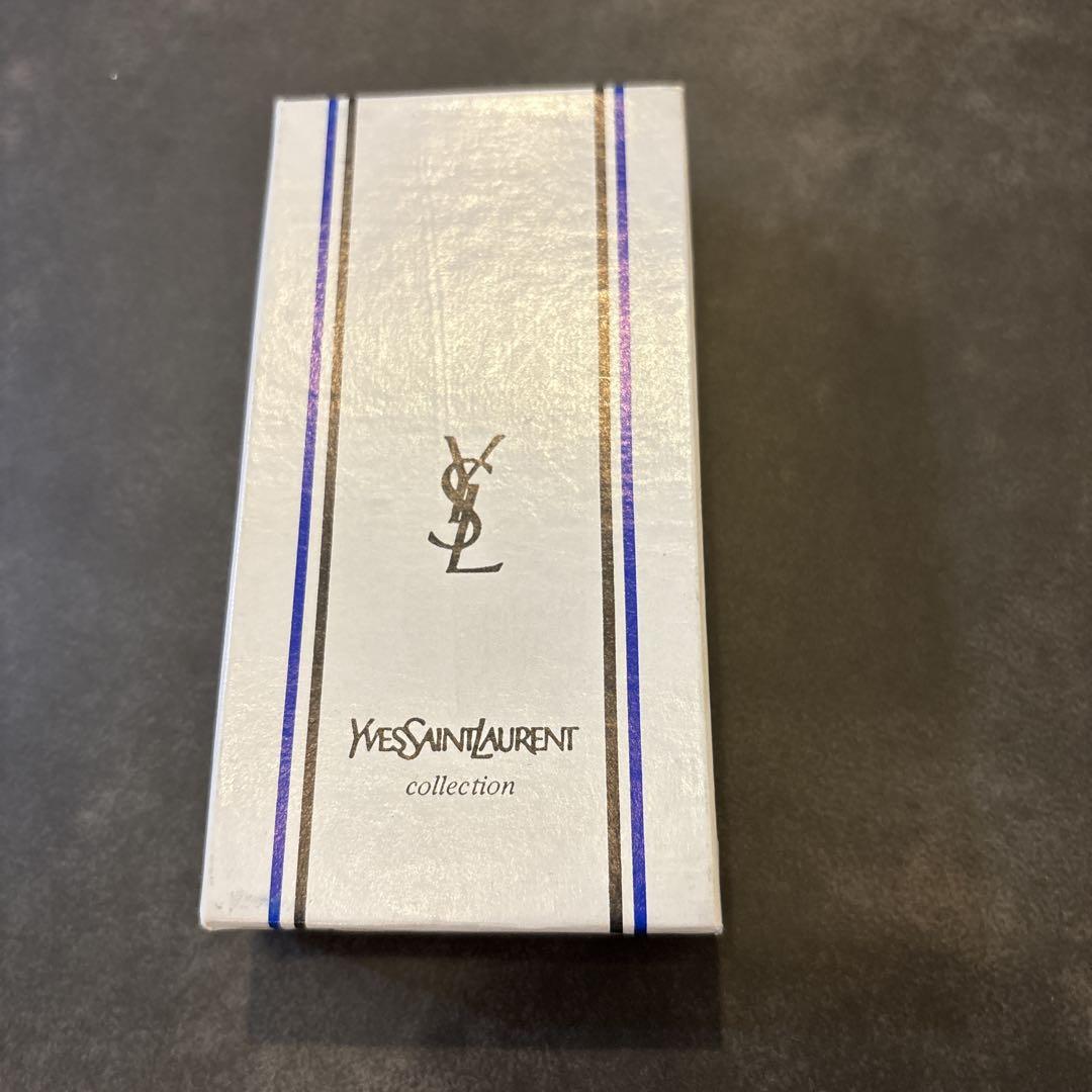 【新品】Yves Saint Laurent レザーキーケース ブラウン　ロゴ