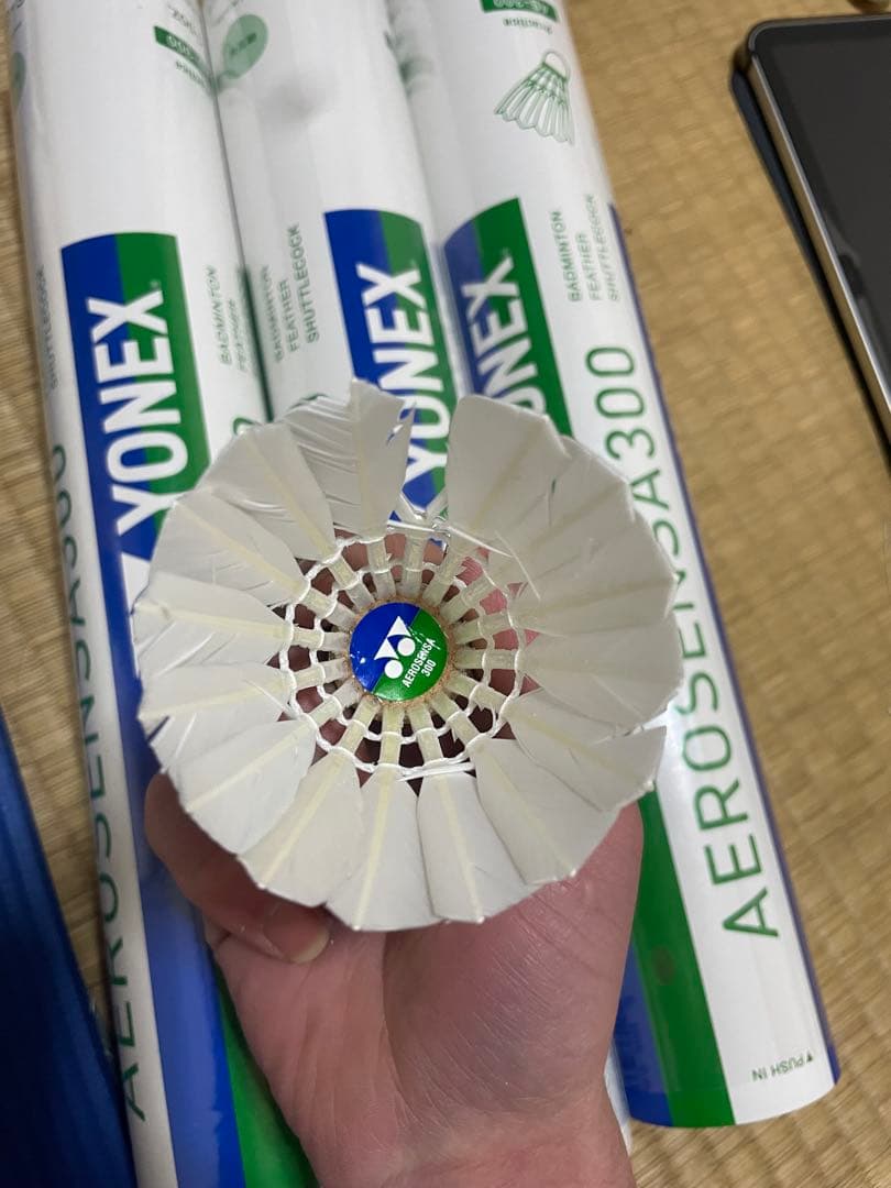 ヨネックスのシャトル