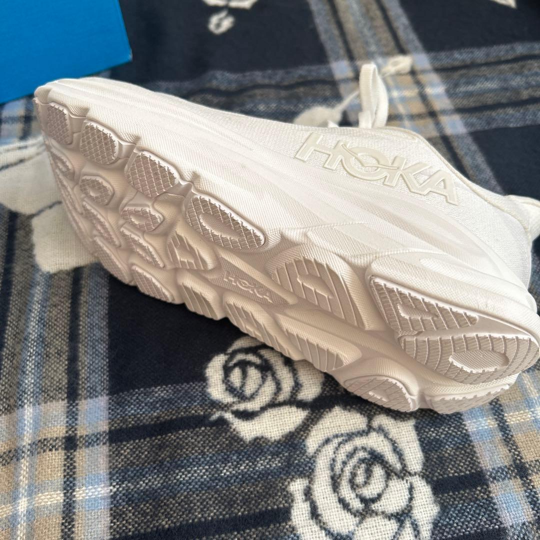 大人気ホカHOKAレディース23 ㎝クリフトン10未使用に近い値引き交渉OKです