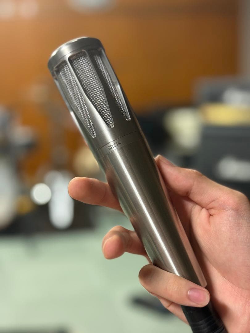 Earthworks SR314 ハンドヘルドコンデンサーマイク