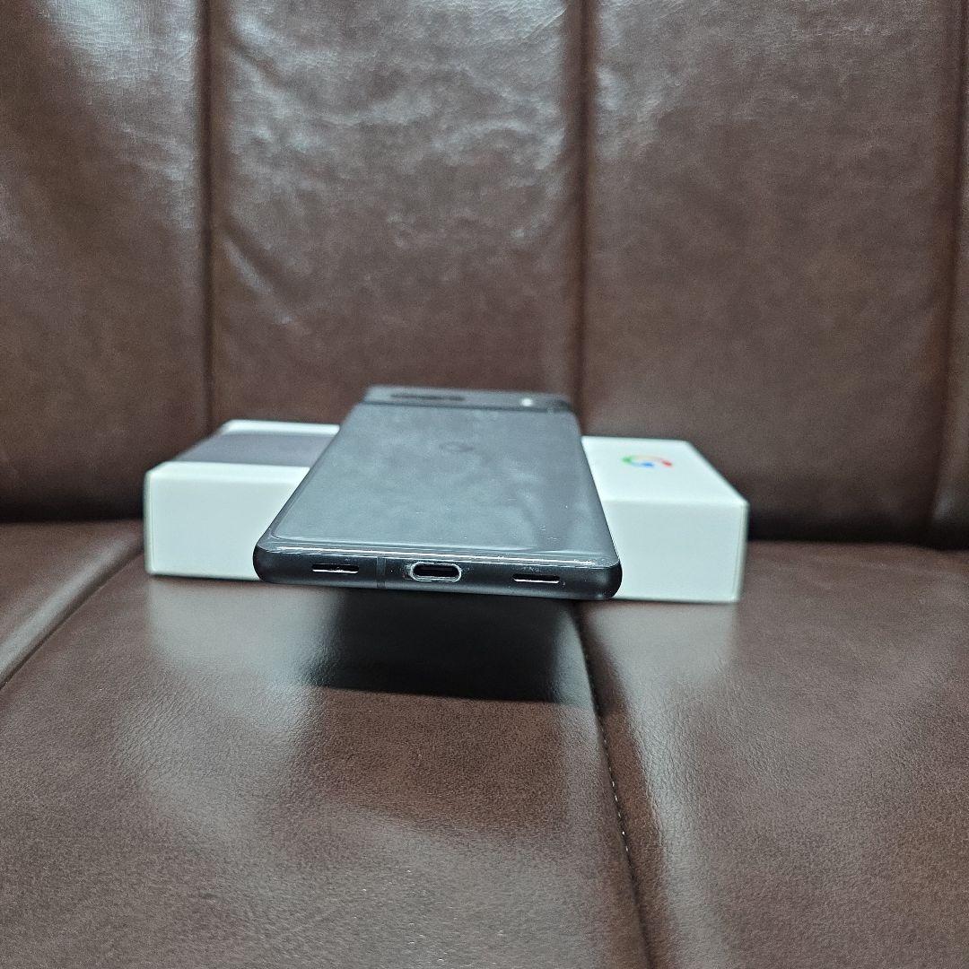 美品　Google Pixel 7a チャコール 128 GB