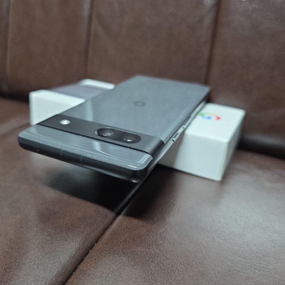 美品　Google Pixel 7a チャコール 128 GB