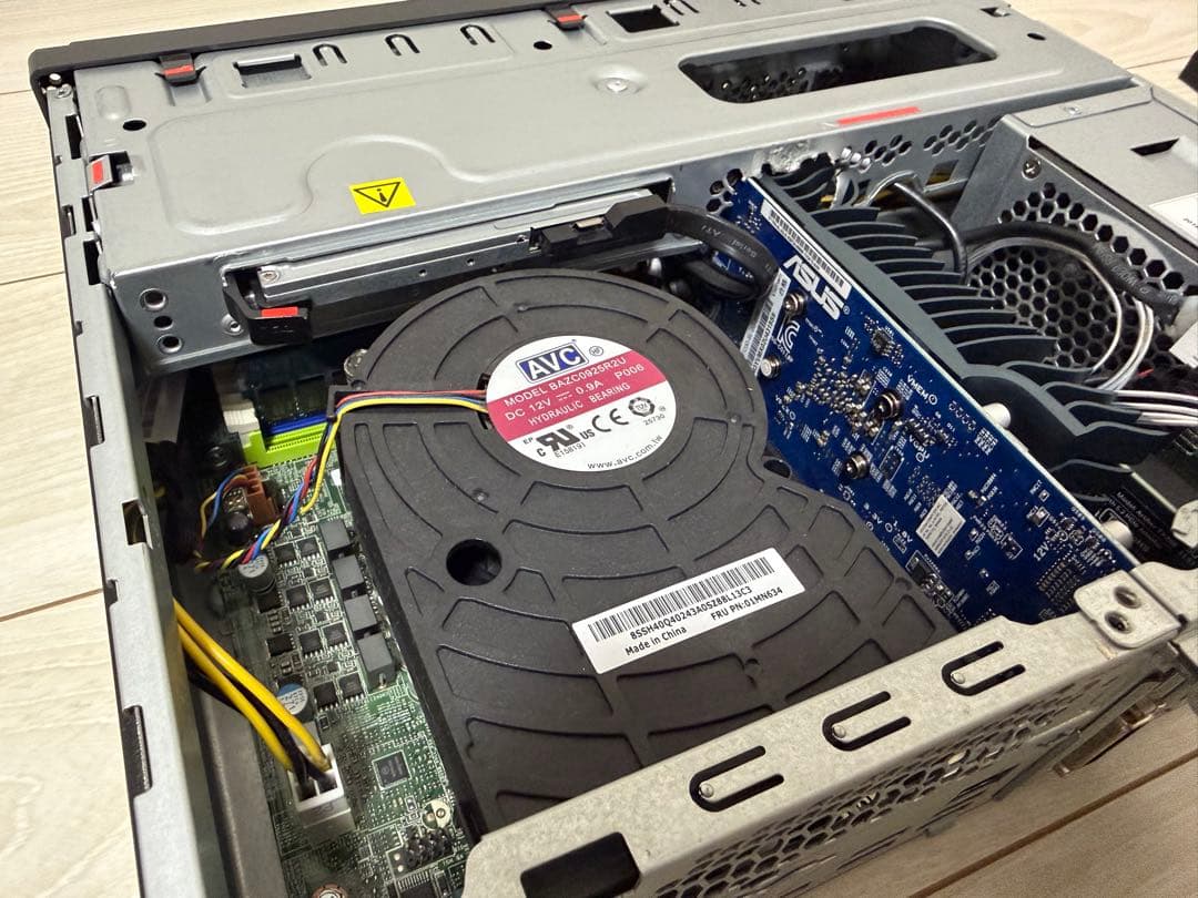 Lenovo ThinkCentre M720s i5-8400 8GB 美品