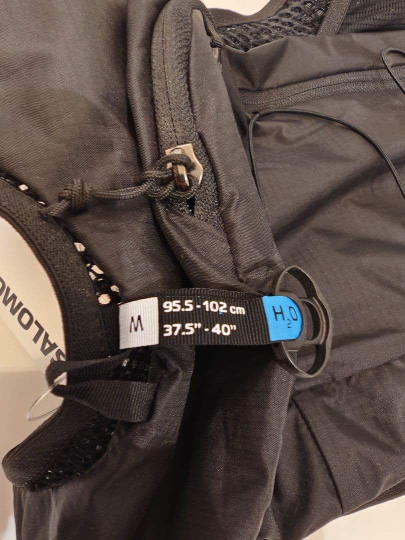 （新品未使用）SALOMON ACTIVE 8L バックパック ボトル付き