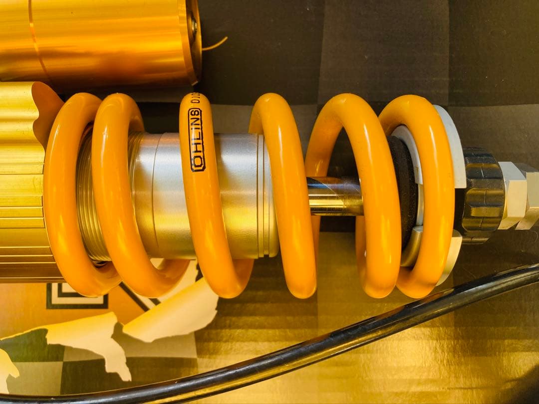 OHLINS Ninja ZX-25R用リアショックKA250