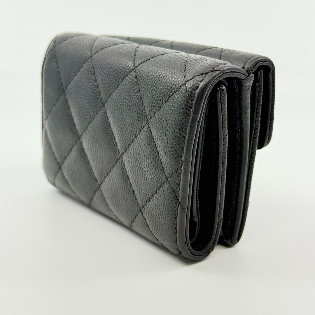 CHANEL シャネル 三つ折り財布　 スモールウォレット キャビアスキン