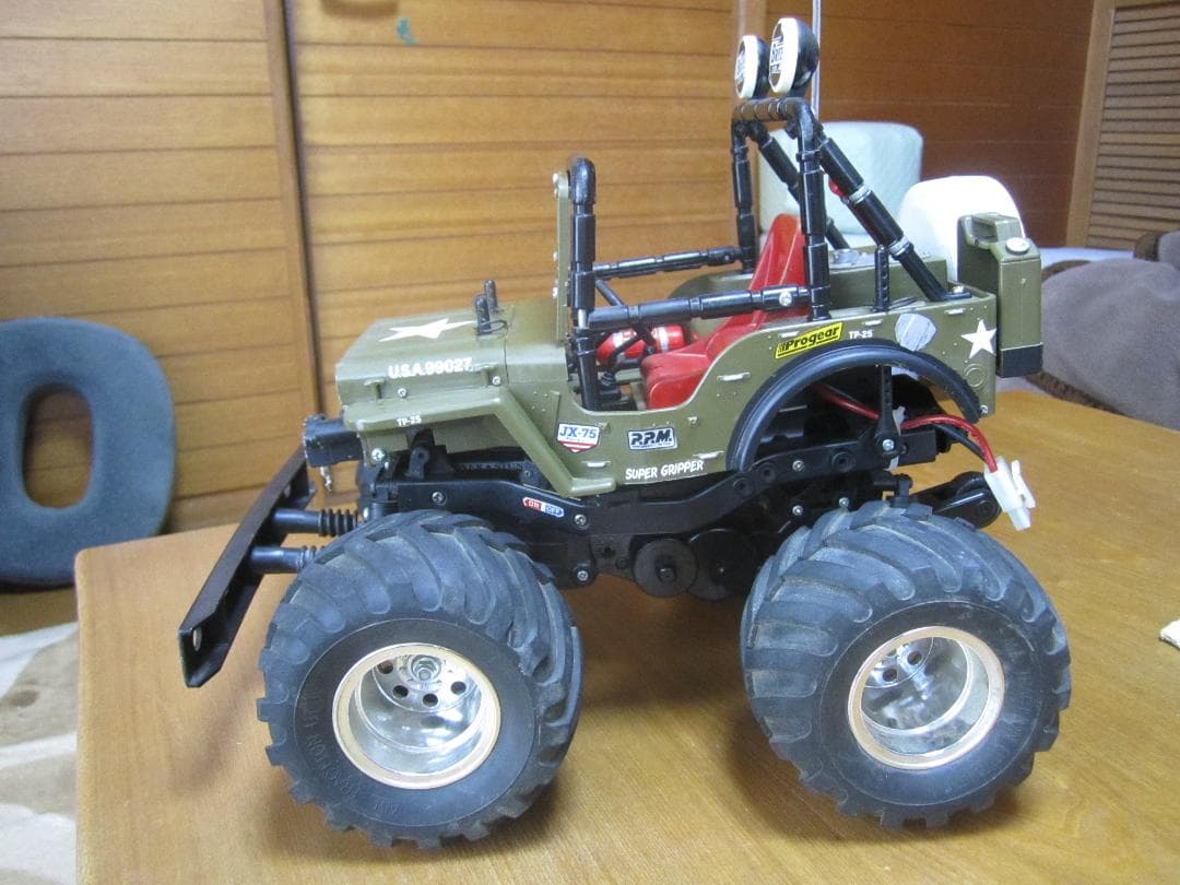 ラジコンカー 送料込み 価値がわからないので土曜日までの特別特価