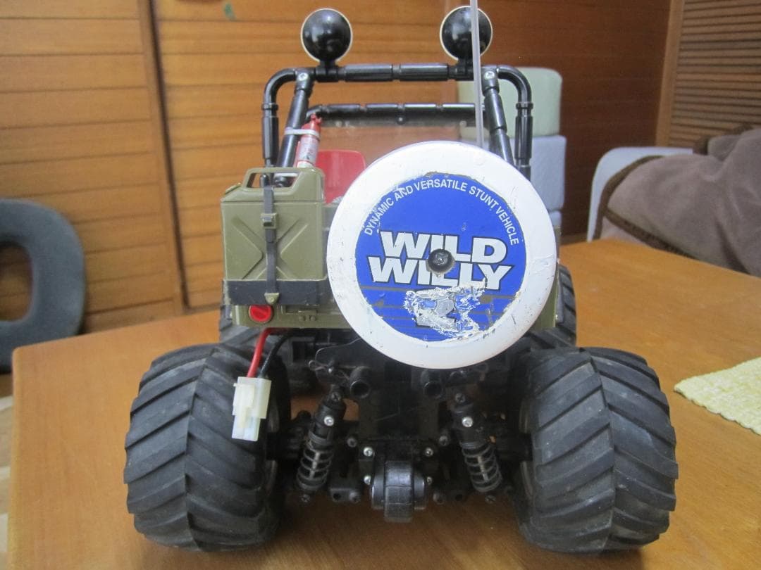 ラジコンカー 送料込み 価値がわからないので土曜日までの特別特価