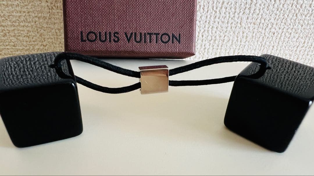 か*う様 値下げ中✨匿名配送料込☆ルイヴィトンVUITTON ヘアキューブアクセ