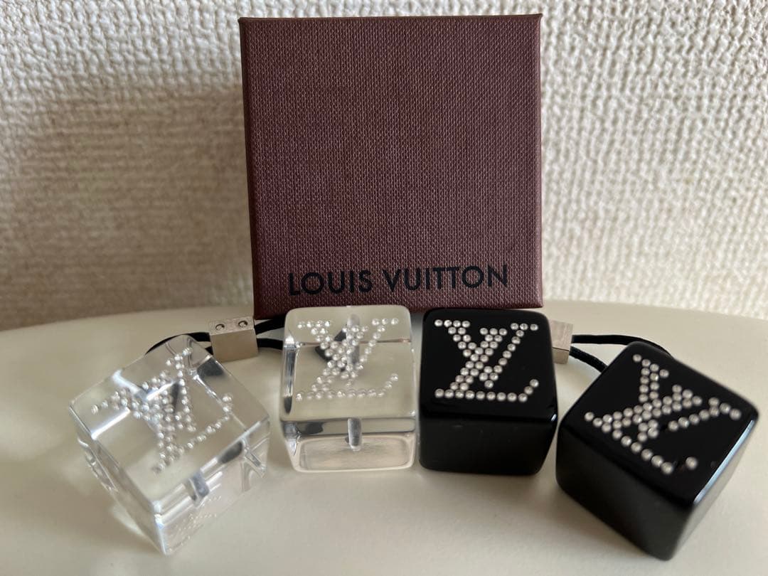 か*う様 値下げ中✨匿名配送料込☆ルイヴィトンVUITTON ヘアキューブアクセ