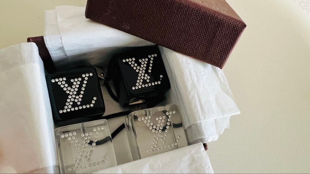 か*う様 値下げ中✨匿名配送料込☆ルイヴィトンVUITTON ヘアキューブアクセ