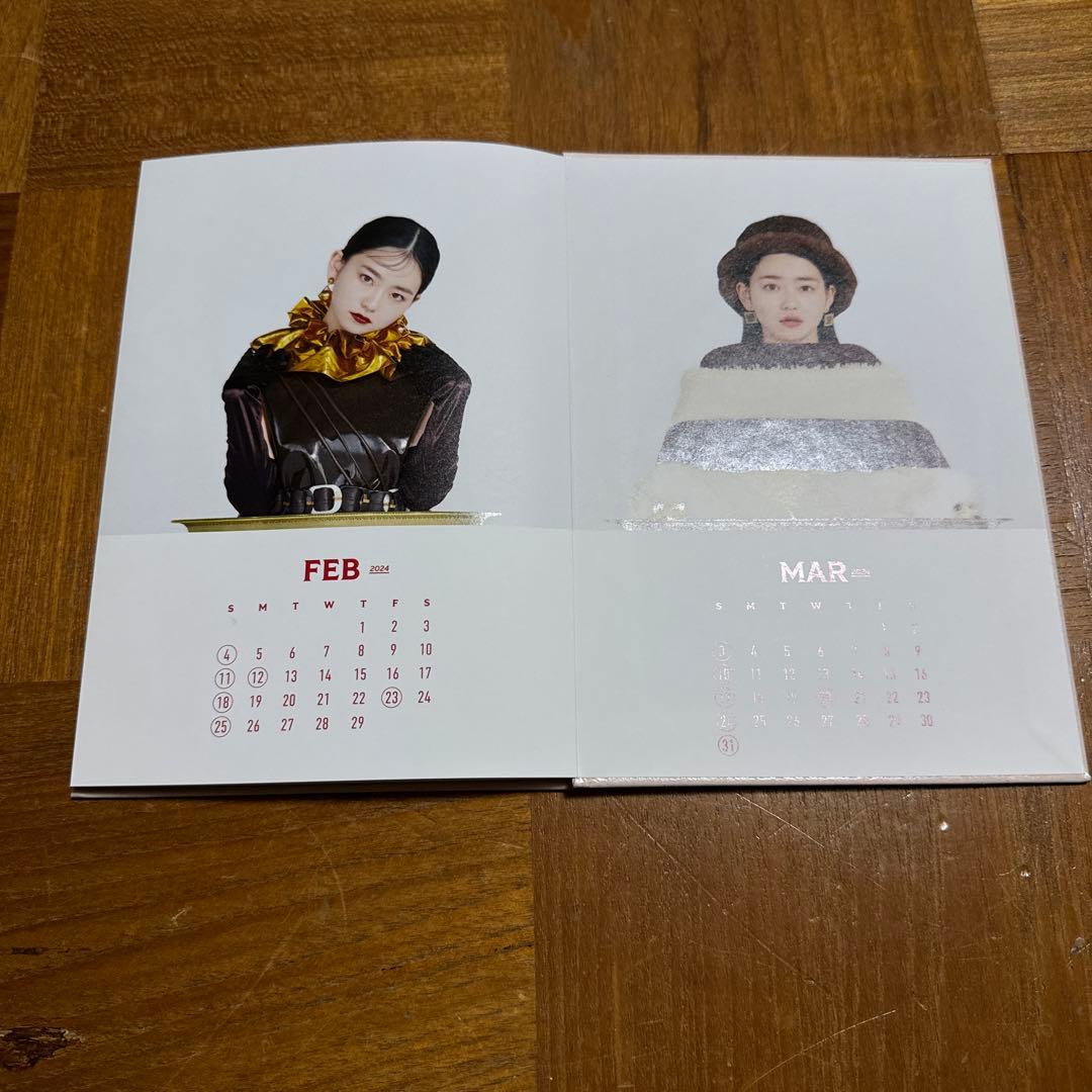 山田杏奈1st写真集&2nd写真集2冊サイン有　ポストカード他