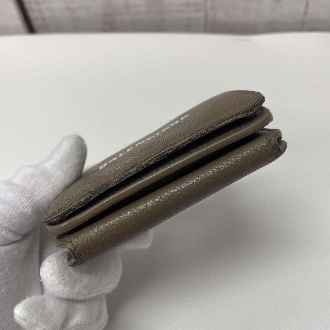 ま*る様 BALENCIAGA オリーブグリーン 三つ折り財布