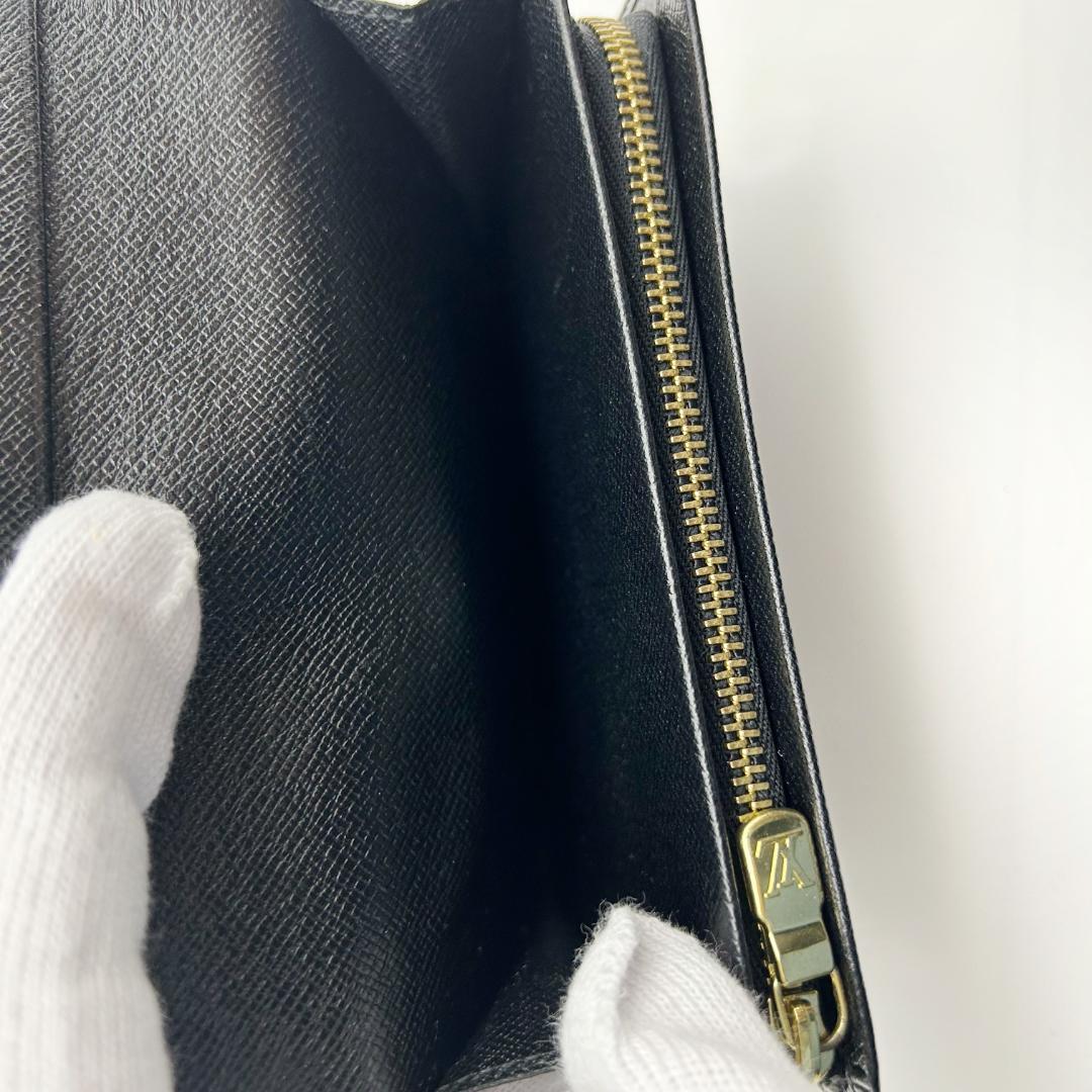 LOUIS VUITTON エピレザー 二つ折り財布 ブラック