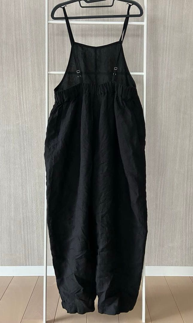 UNIVERSAL TISSU ／リネン100%サロペット／ブラック