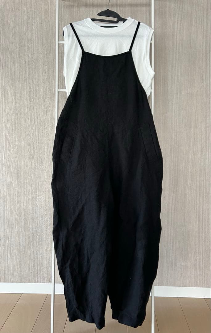 UNIVERSAL TISSU ／リネン100%サロペット／ブラック