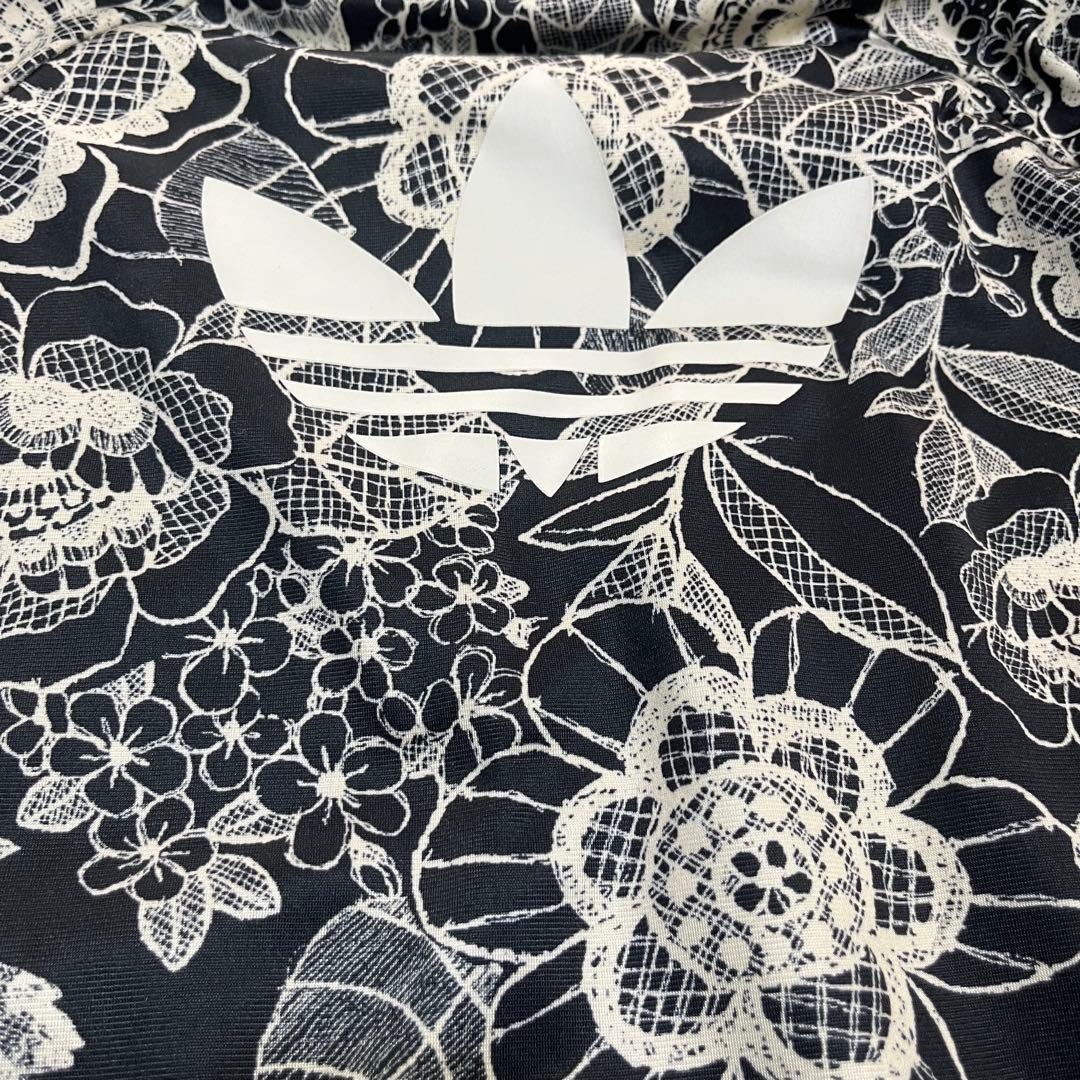 adidas アディダス花柄刺繍 ブラックジャージ　M
