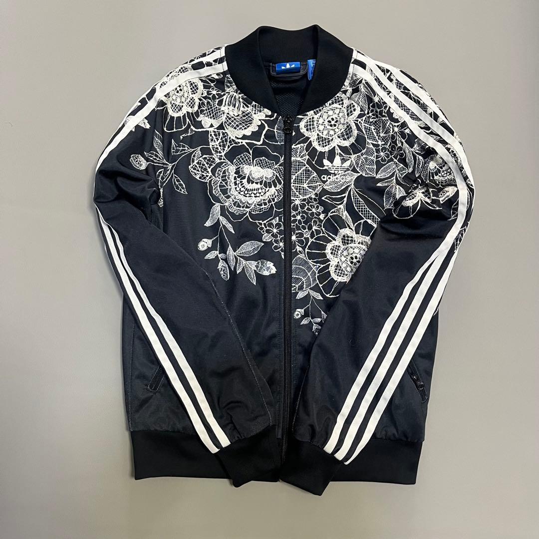 adidas アディダス花柄刺繍 ブラックジャージ　M