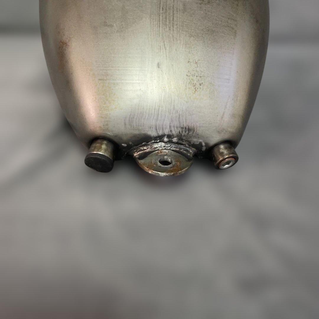 タンク　ピーナッツタンク　ハイトンネル　素地の上に艶消しクリア　ハーレー